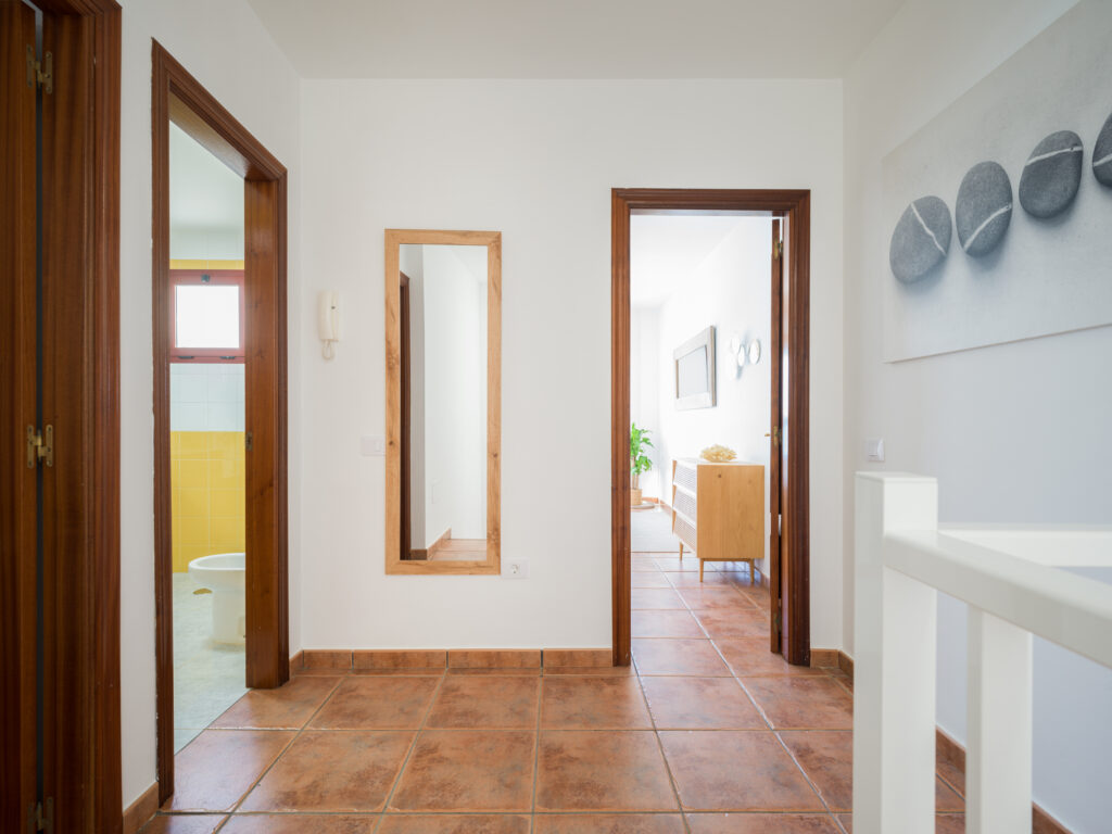 Giraud II – Beachfront Duplex, Pool & 46 m² Sea-View Terrace