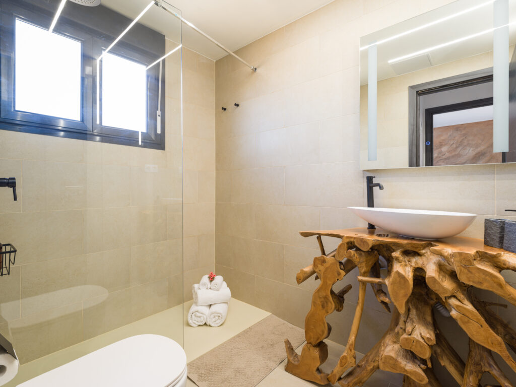 Giraud I – Villa with Jacuzzi & Pool near Corralejo