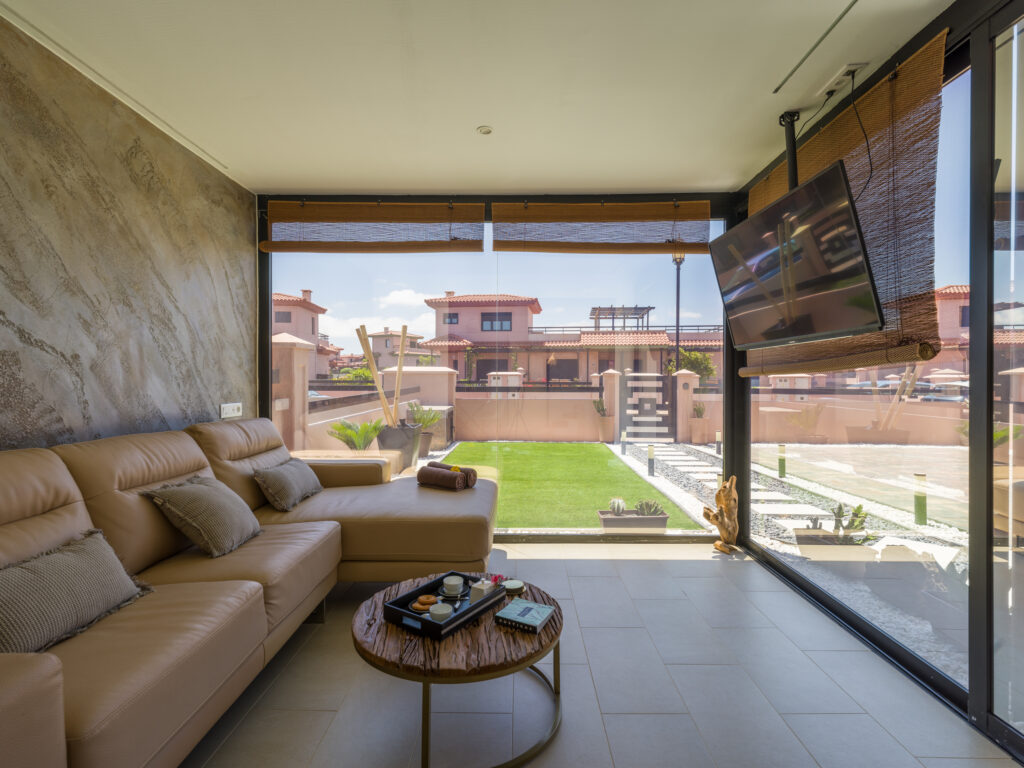 Giraud I – Villa with Jacuzzi & Pool near Corralejo
